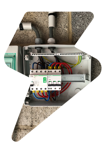 Coffret électrique câblé par Renouvelec